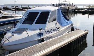 Unser Familienboot, in Plau und Eldenburg buchbar. :: Bootsverleih :: Müritzfischer