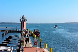 Fischerhafen am Leuchtturm Plau am See & Fischerhof an der Metow  Plau am See :: Müritzfischer